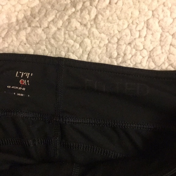 Workout capri leggings - Picture 3 of 3